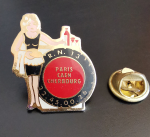 Pin's RN 13 Paris Caen Cherbourg 