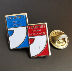 Pin's TOUPRET enduit lissage