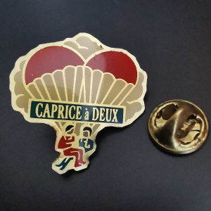 Pin's Caprice à Deux
